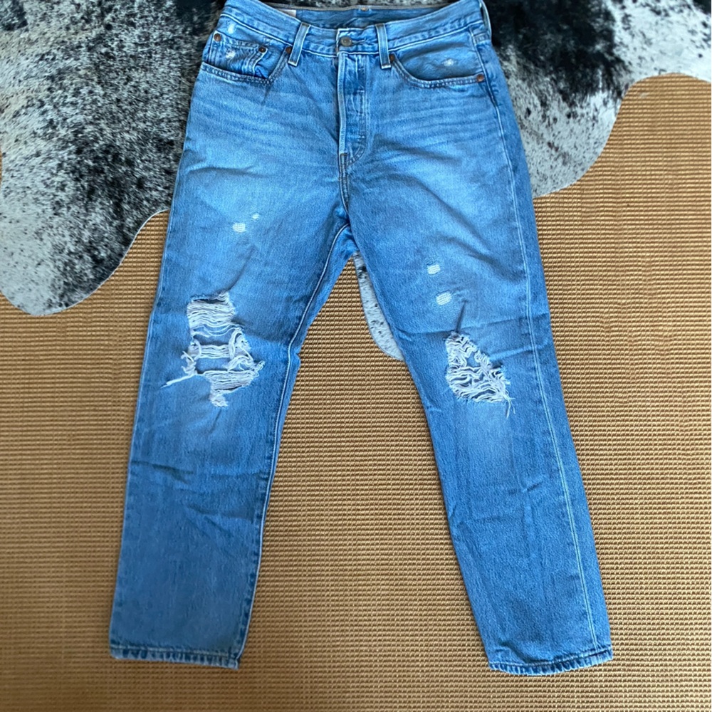 Levi 501 Original Cropped Ripped Women’s Jeans
